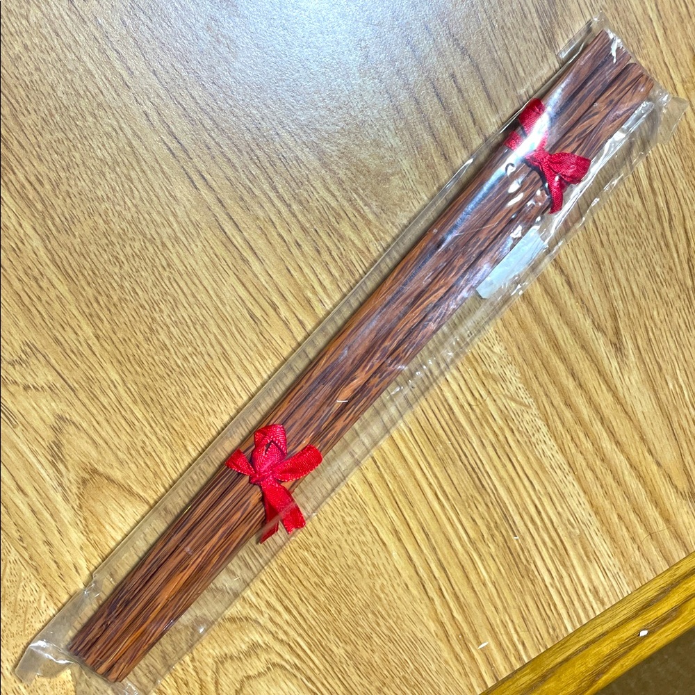 NEW Imported wood chopsticks 4 pair - made in Vietnam